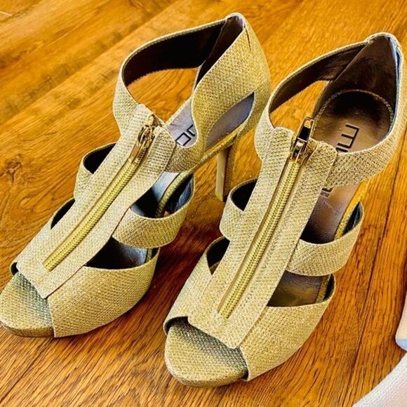 METALLIC GOLD MODA SPANA CAGE T-STRAP HEELS 8 NEW - Picture 2 of 16